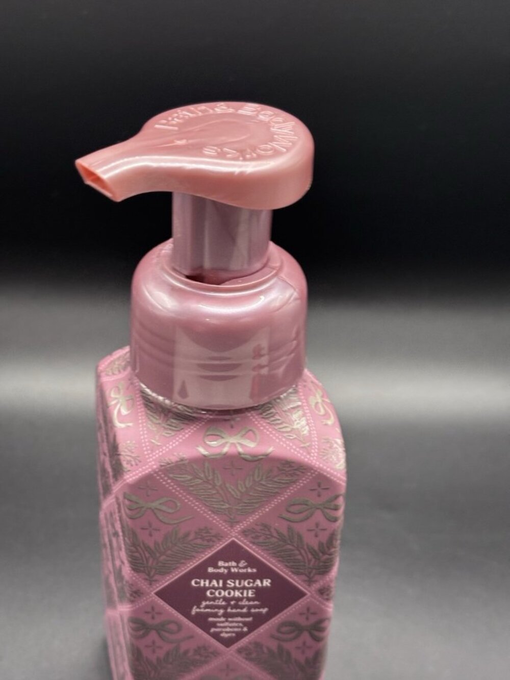 Bath & Body Works Chai Sugar Cookie Gentle Foaming Hand Soap 8.75 oz Christmas - Picture 10 of 12